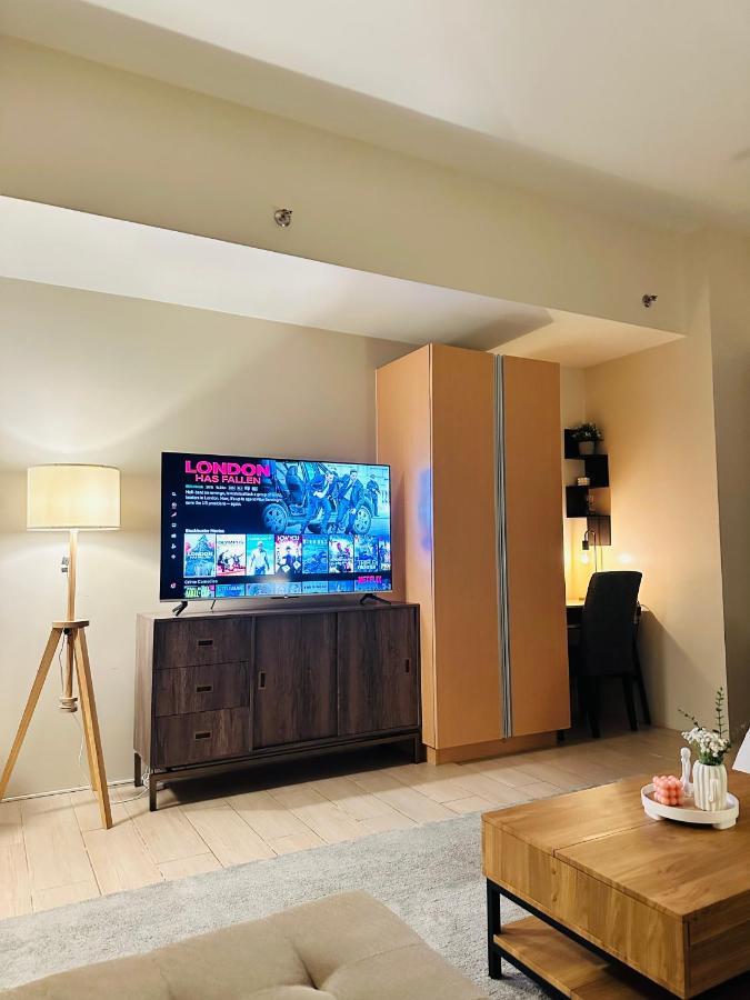81 Newport Condominium Cluster 5 3A By Rechelle Nunag Пасай Екстериор снимка