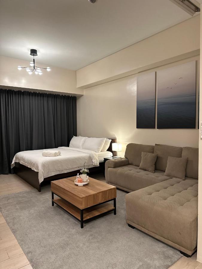 81 Newport Condominium Cluster 5 3A By Rechelle Nunag Пасай Екстериор снимка
