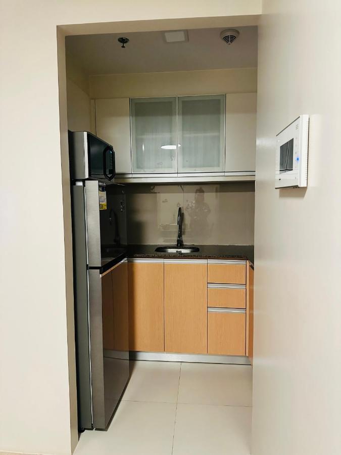 81 Newport Condominium Cluster 5 3A By Rechelle Nunag Пасай Екстериор снимка