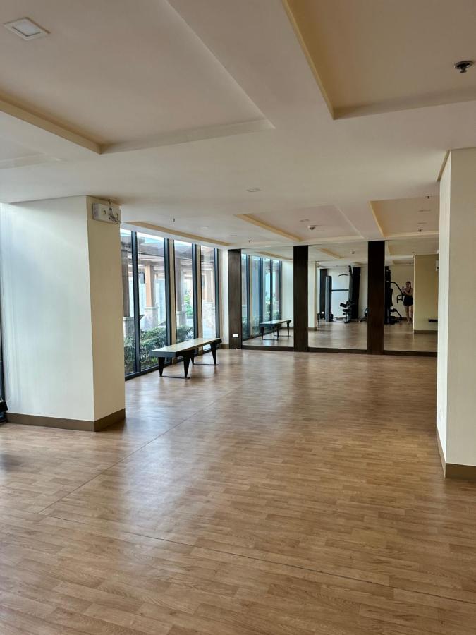 81 Newport Condominium Cluster 5 3A By Rechelle Nunag Пасай Екстериор снимка