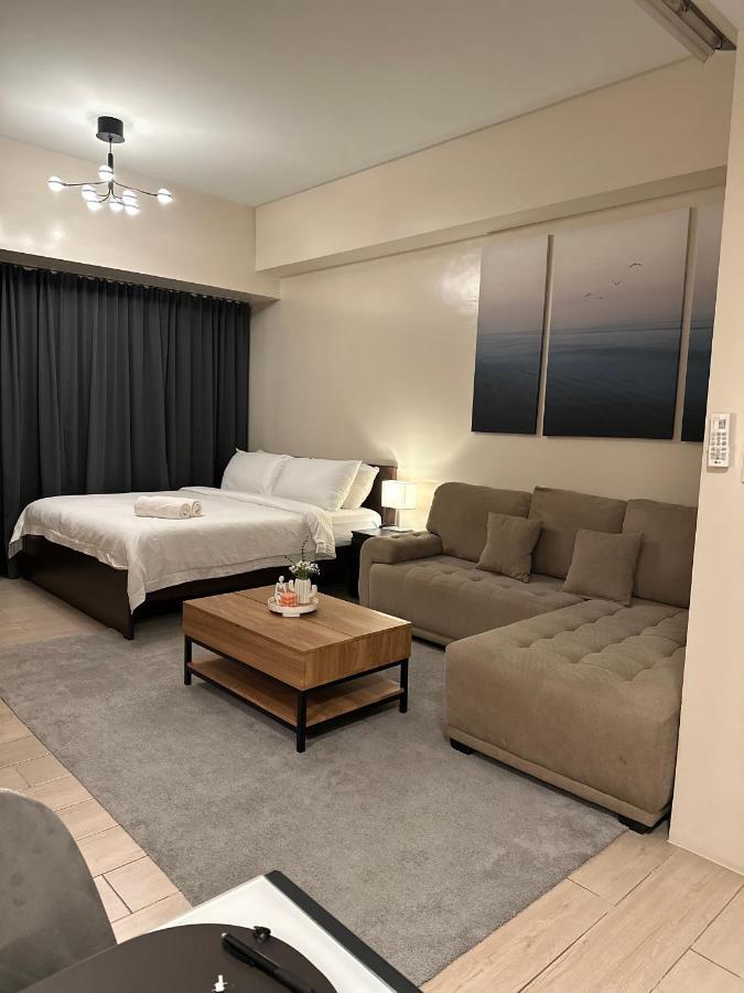 81 Newport Condominium Cluster 5 3A By Rechelle Nunag Пасай Екстериор снимка