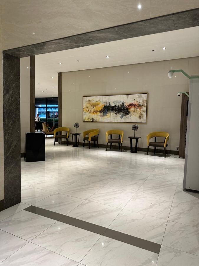 81 Newport Condominium Cluster 5 3A By Rechelle Nunag Пасай Екстериор снимка